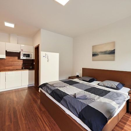 Ella Apartments Zlín Extérieur photo
