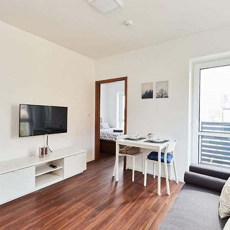 Ella Apartments Zlín Extérieur photo