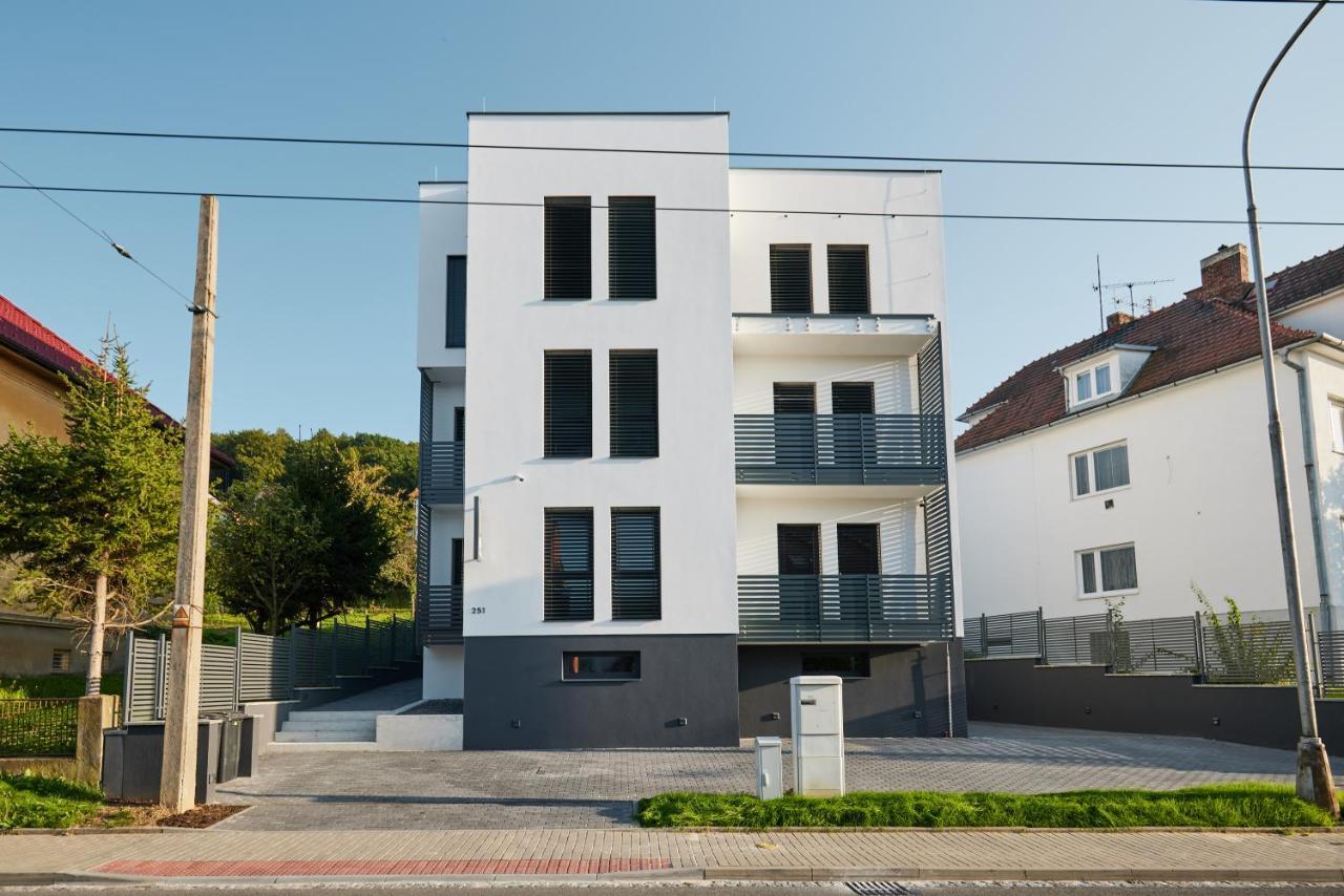 Ella Apartments Zlín Extérieur photo