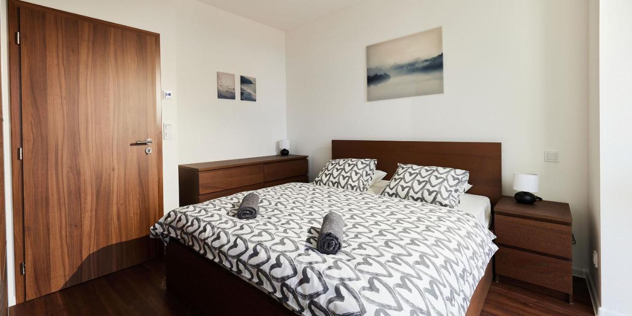 Ella Apartments Zlín Extérieur photo