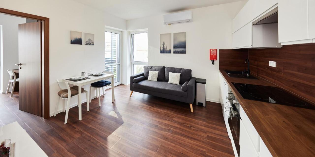 Ella Apartments Zlín Extérieur photo