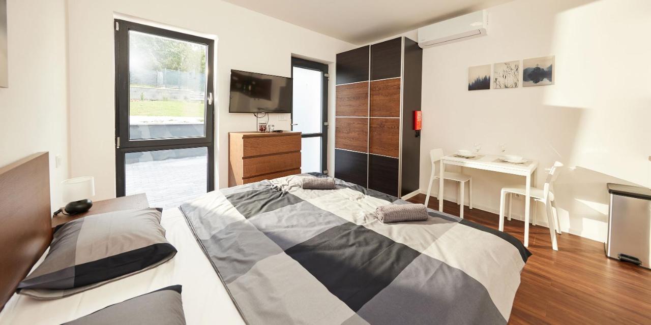 Ella Apartments Zlín Extérieur photo