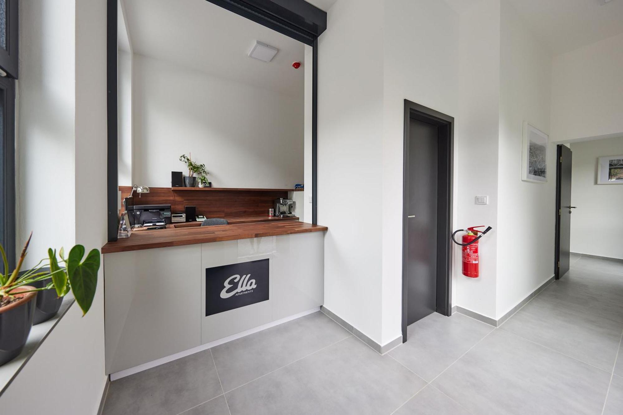 Ella Apartments Zlín Extérieur photo
